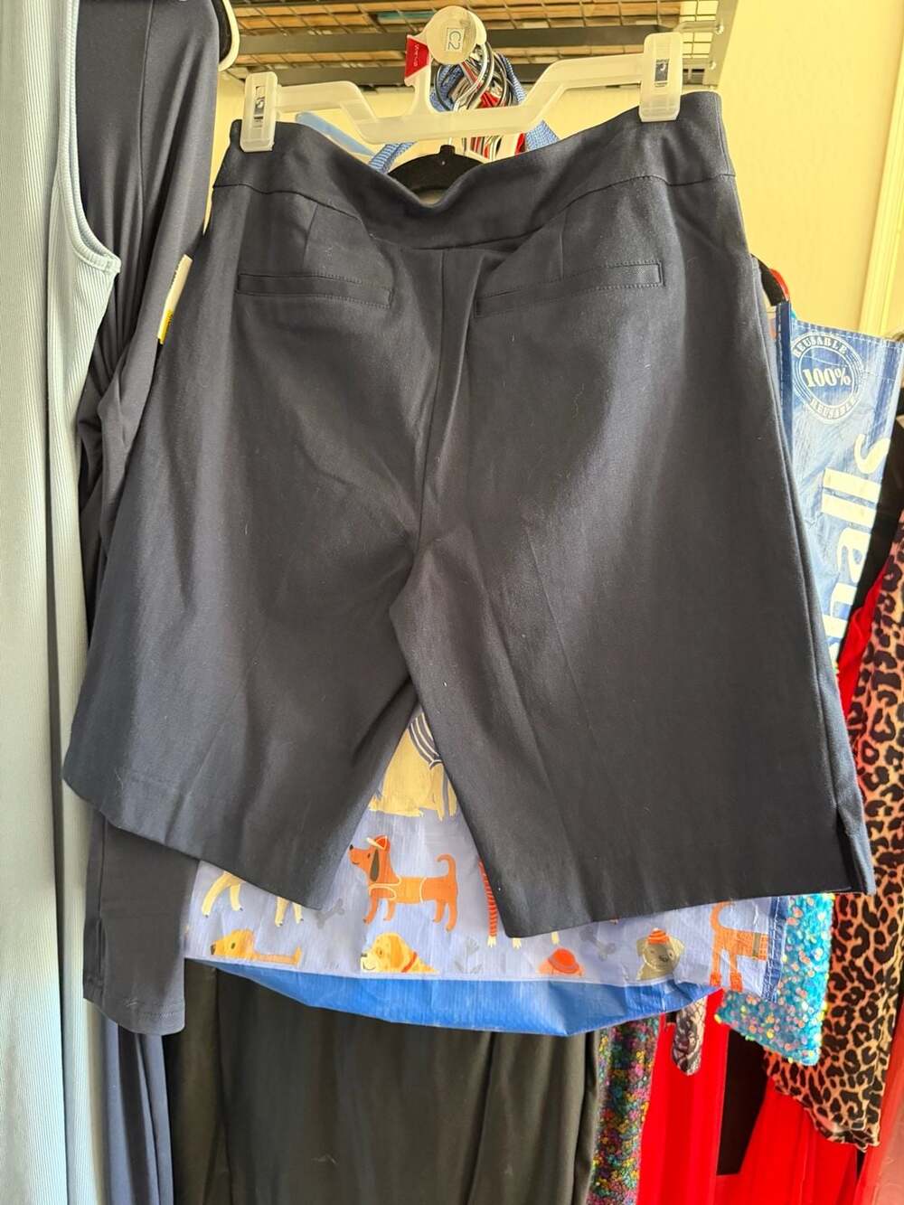 Time and Tru Women's grey Mid-Rise Bermuda Shorts Size Small 4-6